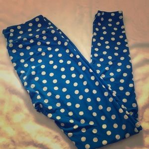 Polka-Dot Lularoe Leggings.